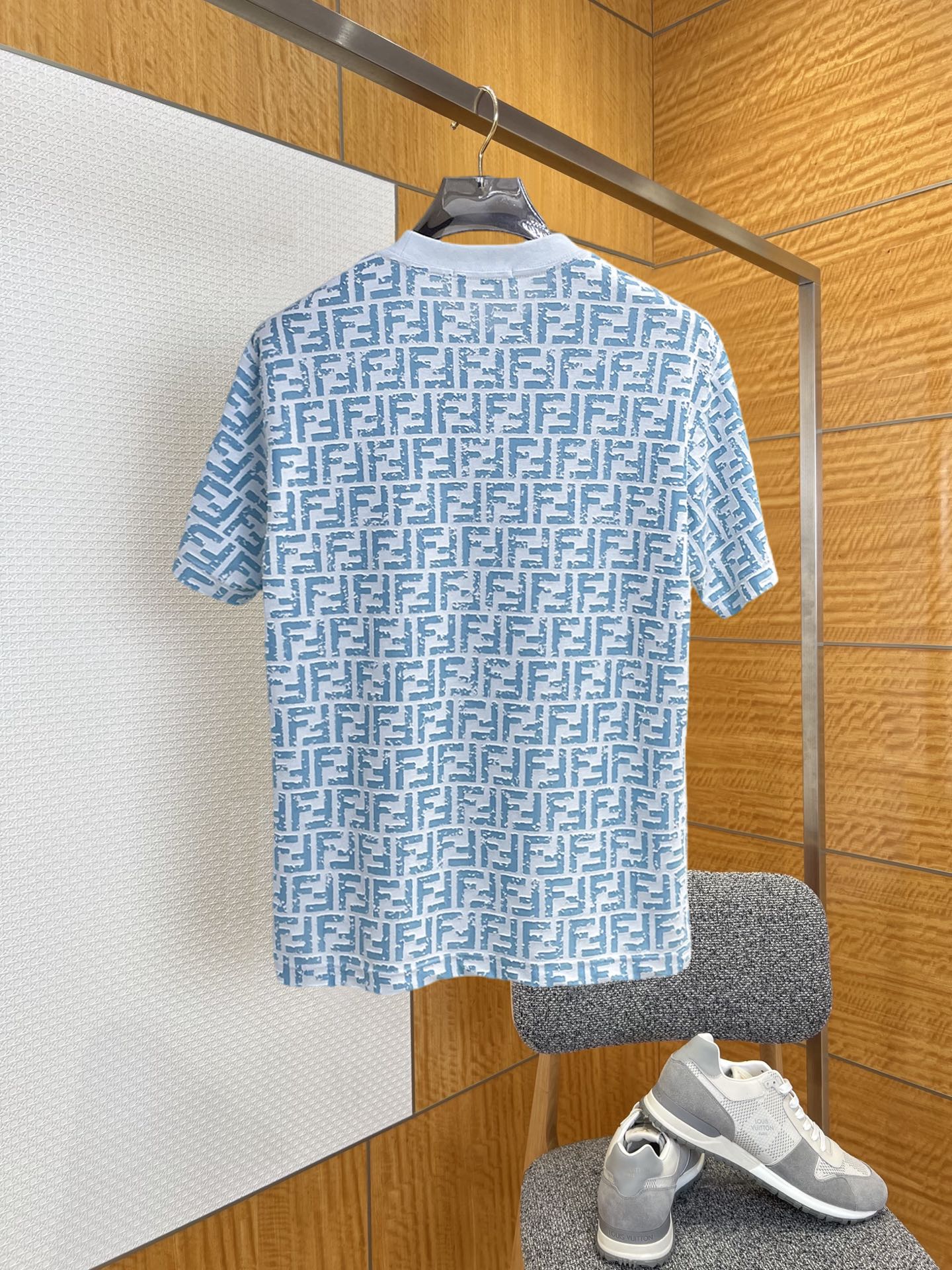 short sleeves